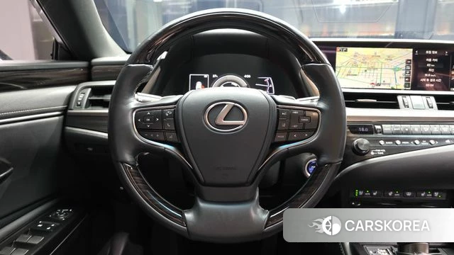 Lexus ES300h 7th generation 2018 Песочный из Кореи, фото 4