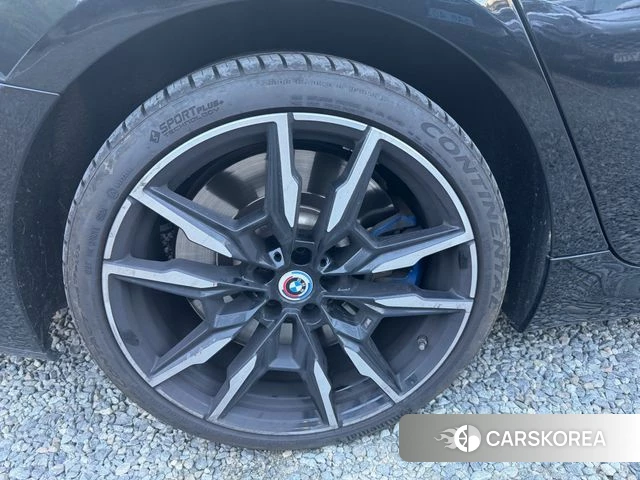 BMW 8 Series (G15) 2022 Черный из Кореи, фото 4