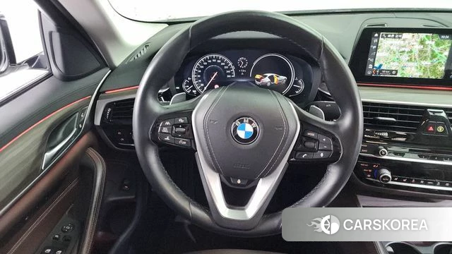 BMW 5 Series (G30) 2018 Белый из Кореи, фото 4