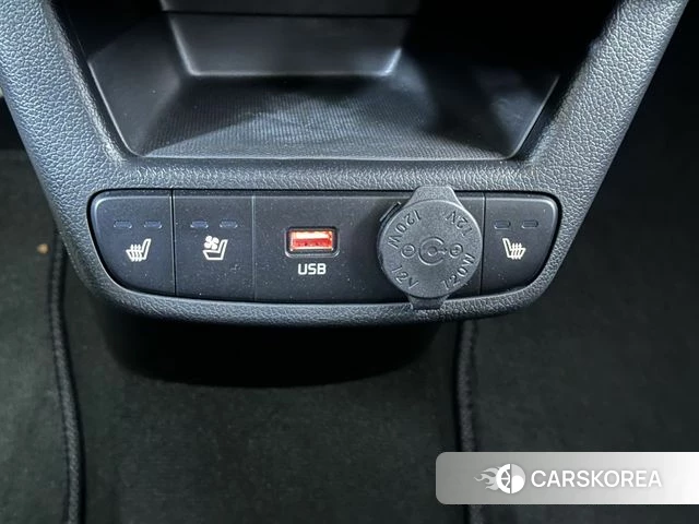 Kia The New Kia Ray 2023 Белый из Кореи, фото 4