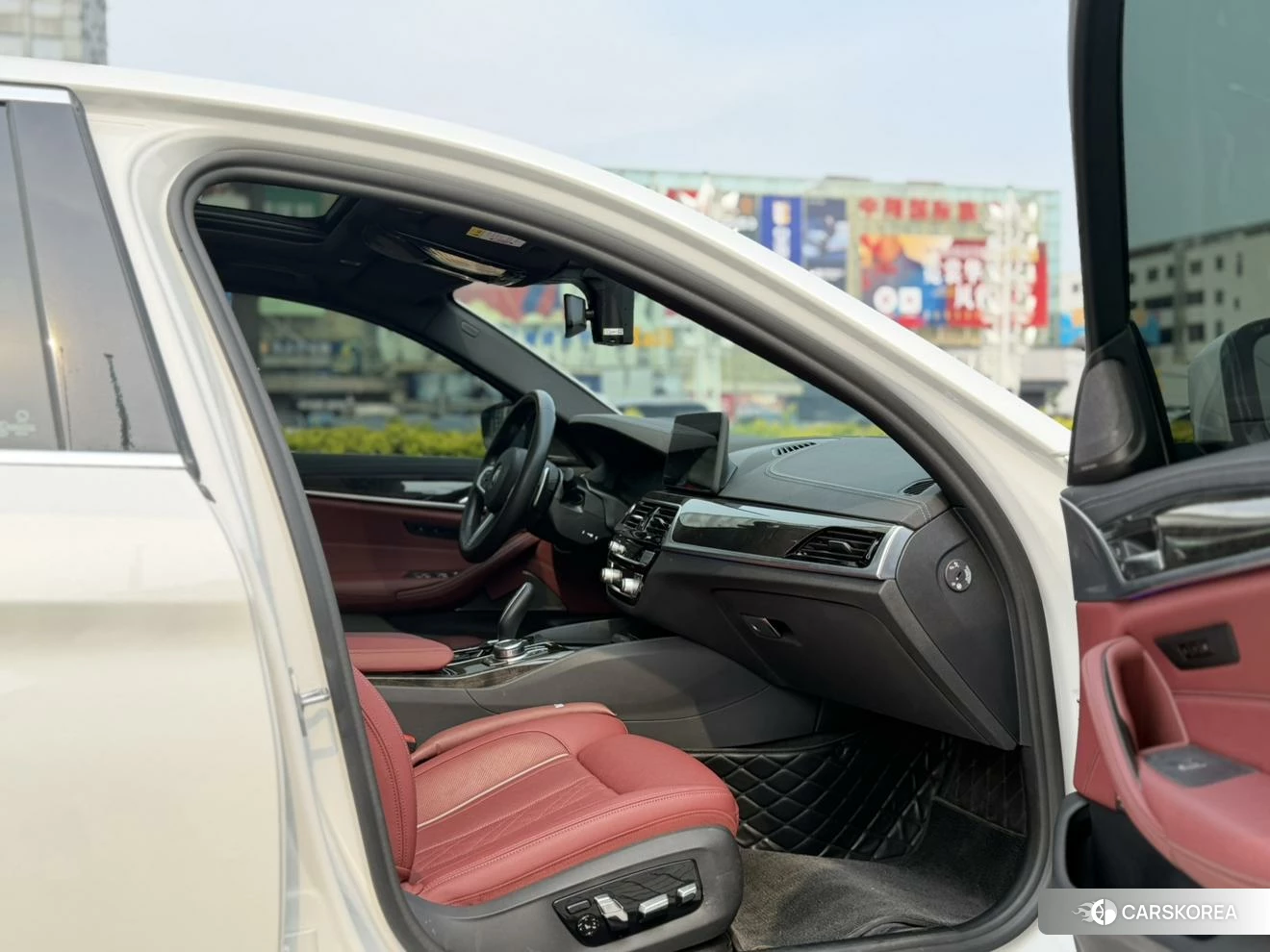 BMW 5 series 2021 Белый из Китая, фото 4