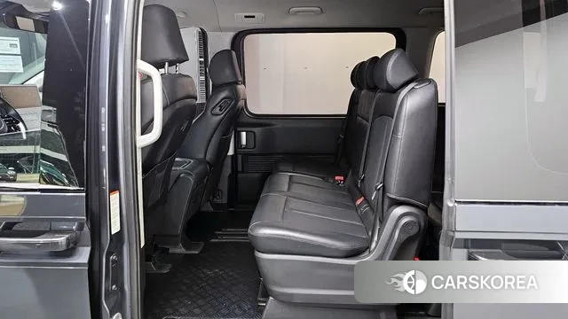 Hyundai Staria 2023 Серый из Кореи, фото 4