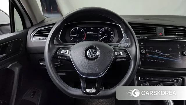 Volkswagen Tiguan second Generation 2018 Белый из Кореи, фото 4