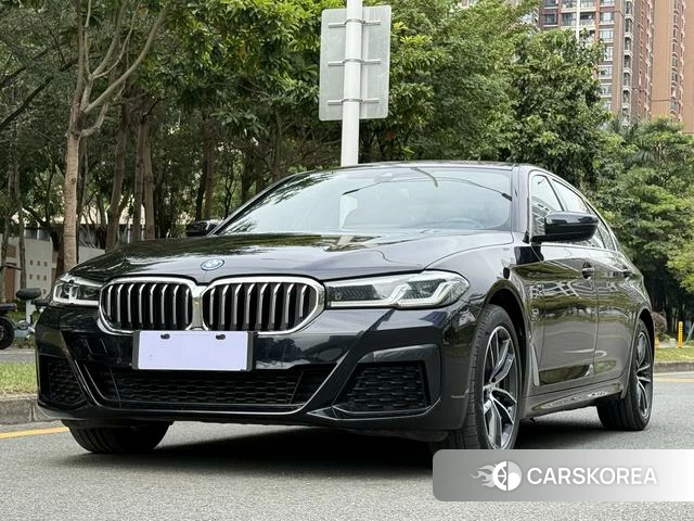 BMW 5 series PHEV 2023 Черный из Китая, фото 4