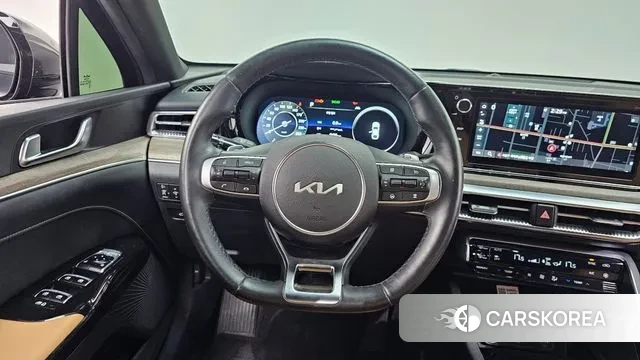 Kia K5 3rd generation 2023 Серый из Кореи, фото 4