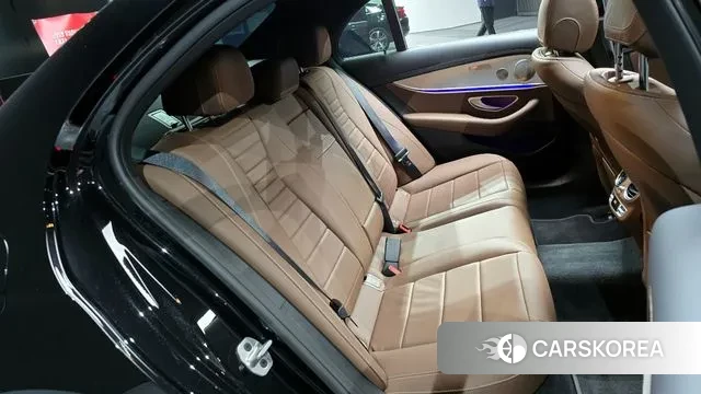 Mercedes-Benz E-Class W213 2021 Черный из Кореи, фото 4