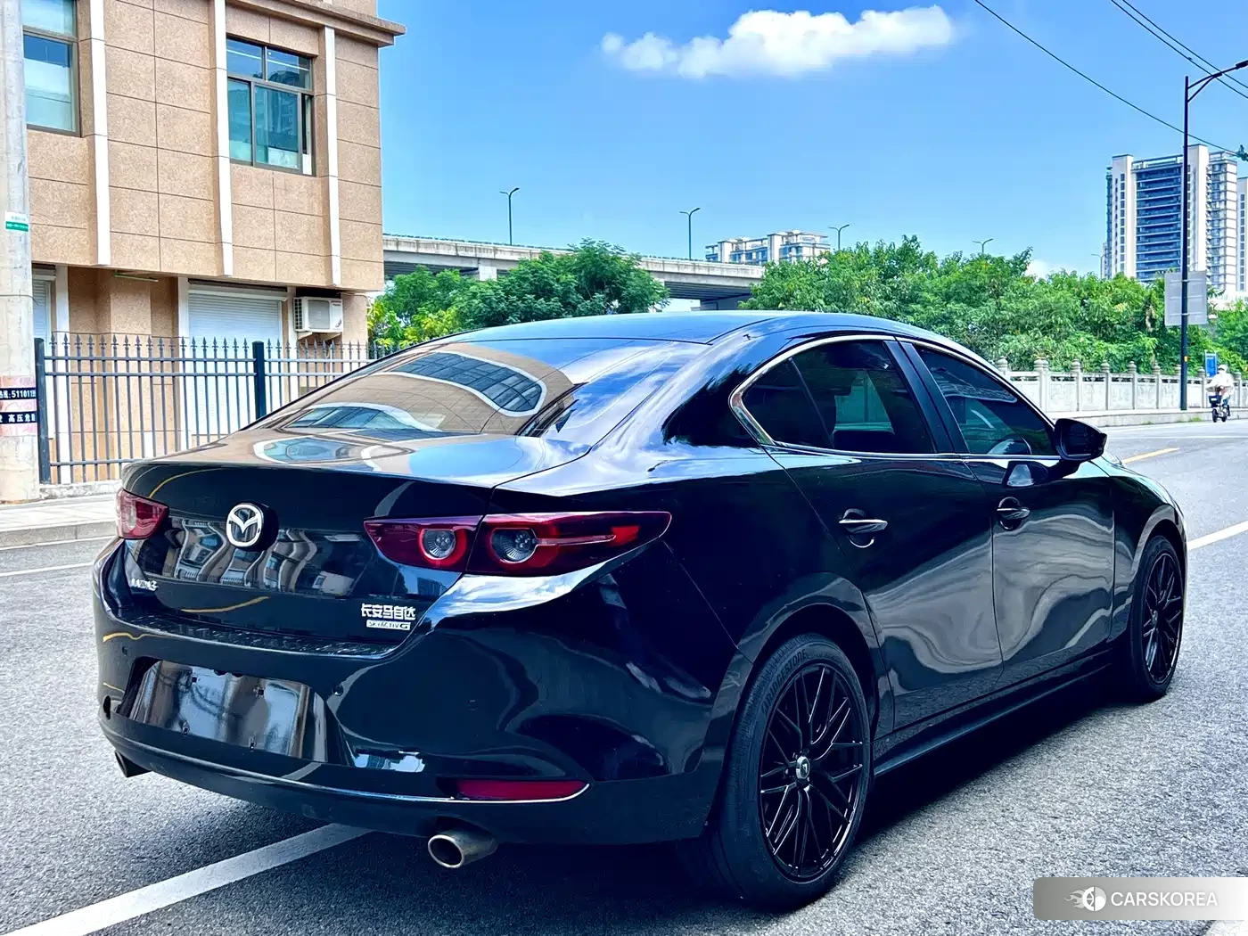 Mazda 3 2023 Черный из Китая, фото 4