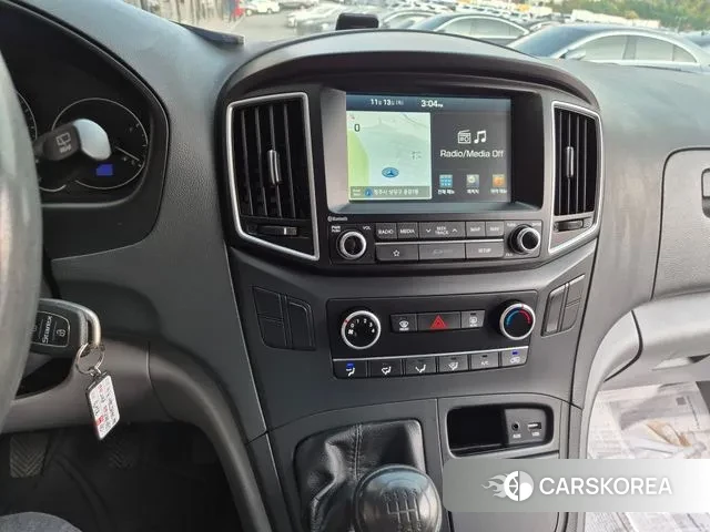 Hyundai The New Grand Starex 2018 Серебристо-серый из Кореи, фото 4