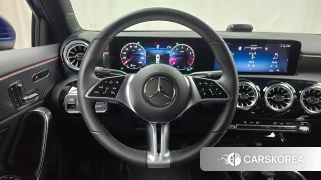 Mercedes-Benz A-Class W177 2025 Синий из Кореи, фото 4