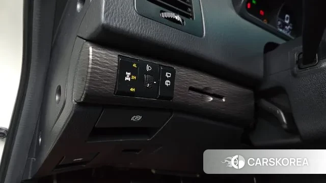 Ssangyong Korando Turismo 2018 Белый из Кореи, фото 4