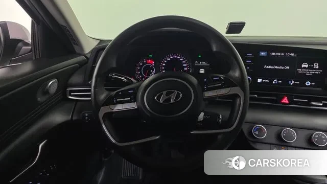 Hyundai Avante (CN7) 2022 Серебристо-серый из Кореи, фото 4