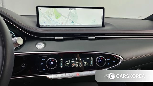 Genesis GV70 2024 Белый из Кореи, фото 4