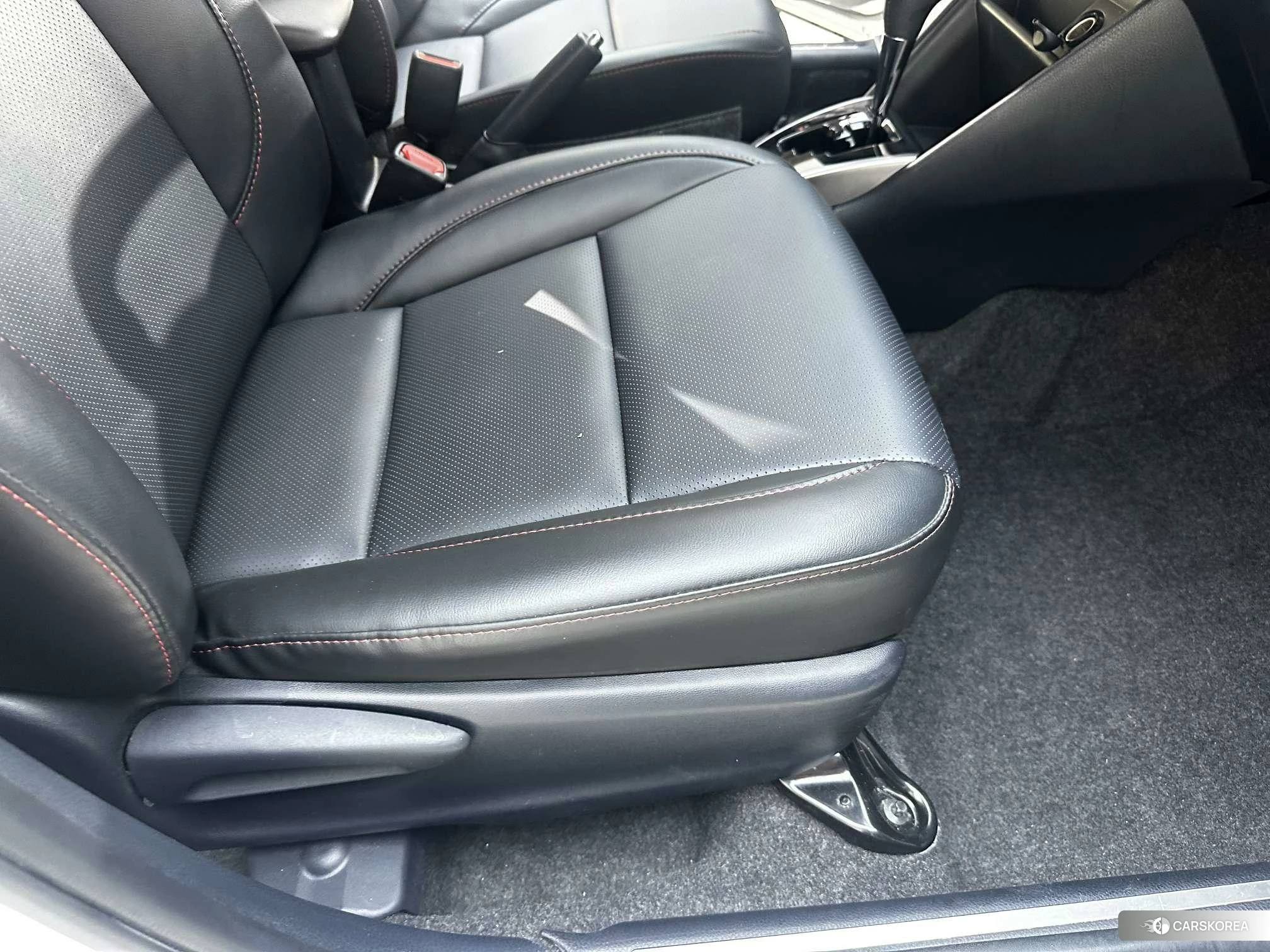 Toyota Yaris L 2021 Белый из Китая, фото 4