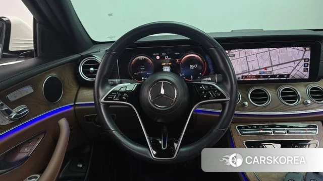 Mercedes-Benz E-Class W213 2021 Белый из Кореи, фото 4