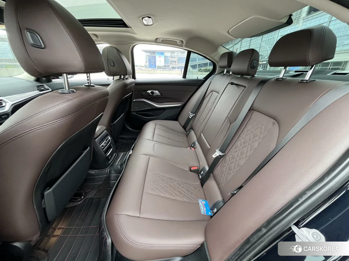 BMW 3 series 2022 Черный из Китая, фото 4