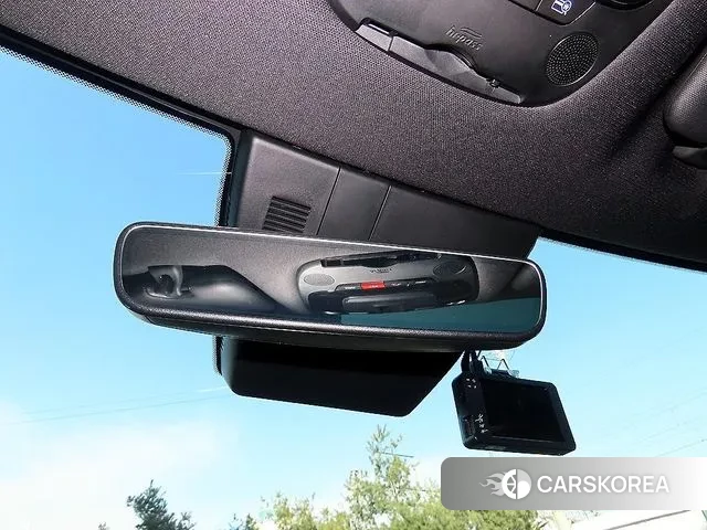 Kia Sportage 5th Generation Hybrid 2023 Белый из Кореи, фото 4