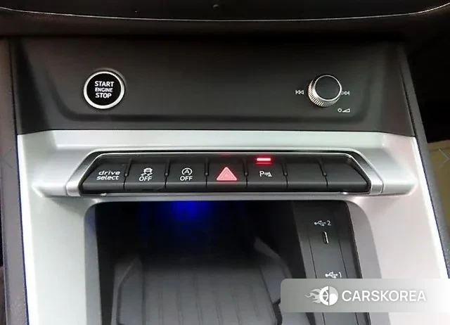 Audi Q3 (F3) 2023 Черный из Кореи, фото 4