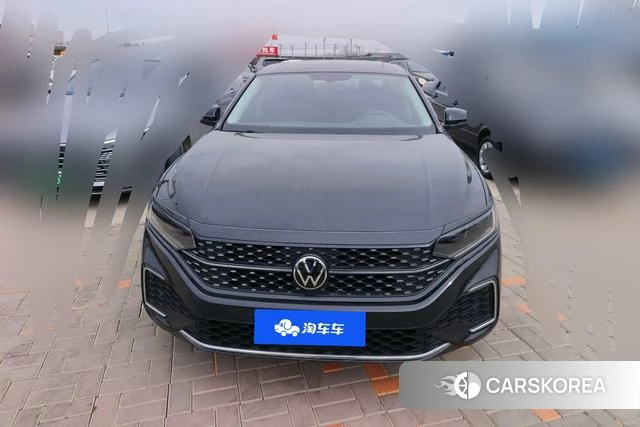 Volkswagen Passat 2023 Черный из Китая, фото 3