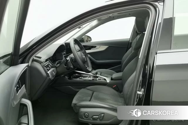 Audi A4 (import) 2024 Черный из Китая, фото 4