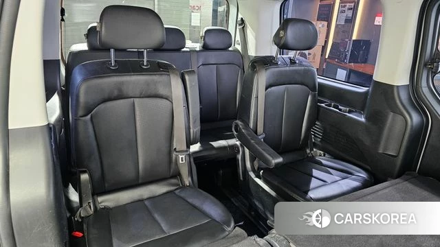 Hyundai Staria 2023 Серебряный из Кореи, фото 4