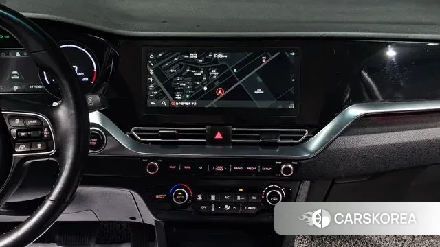 Kia Niro Plus 2022 Белый из Кореи, фото 4