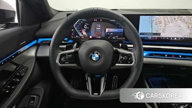 BMW 5 Series (G60) 2025 Черный из Кореи, фото 4