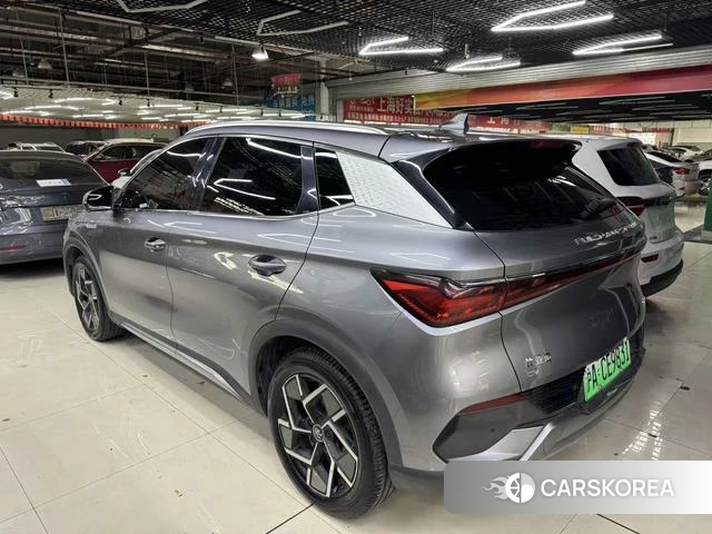 BYD Yuan PLUS 2023 Серебристо-серый из Китая, фото 4