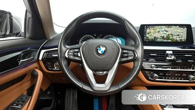 BMW 5 Series (G30) 2018 Светло-серебряный цвет из Кореи, фото 4