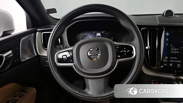 Volvo XC60 second Generation 2019 Белый из Кореи, фото 4