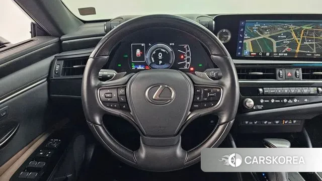 Lexus ES300h 7th generation 2023 Черный из Кореи, фото 4