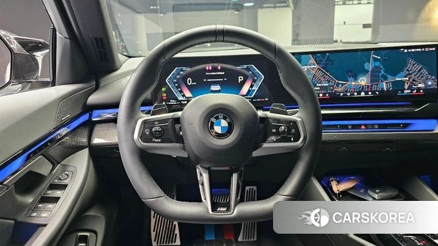 BMW 5 Series (G60) 2025 Белый из Кореи, фото 4