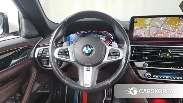 BMW 5 Series (G30) 2021 Белый из Кореи, фото 4