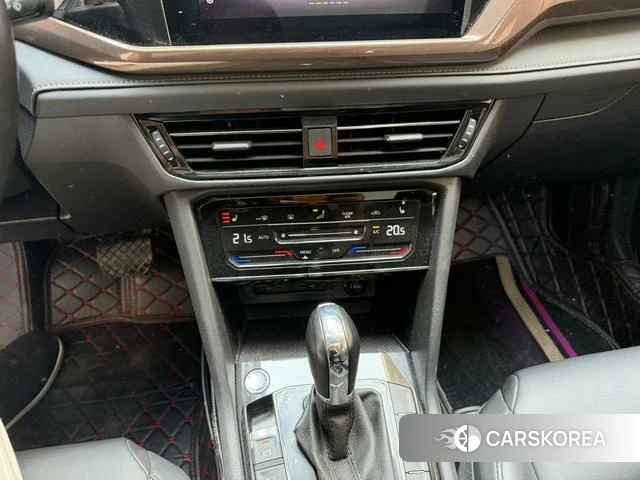 Volkswagen Tuyue 2022 Белый из Китая, фото 4