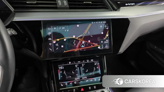 Audi e-Tron 2023 Черный из Кореи, фото 4