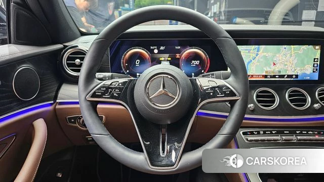 Mercedes-Benz E-Class W213 2023 Черный из Кореи, фото 4