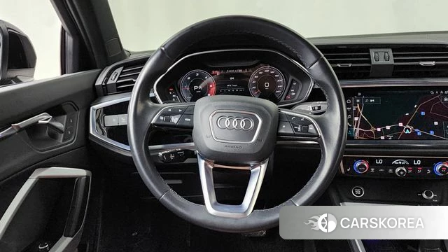 Audi Q3 (F3) 2022 Черный из Кореи, фото 4