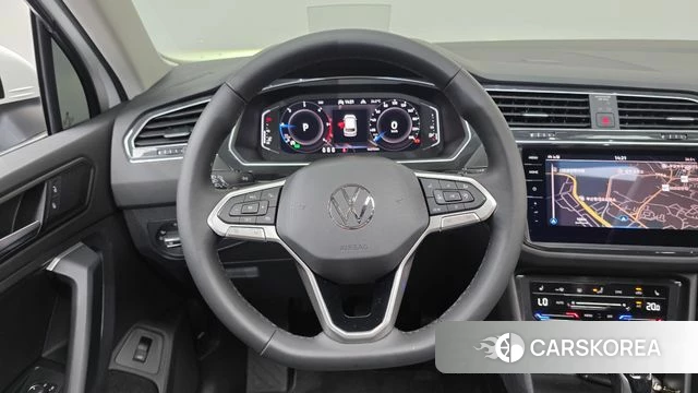 Volkswagen Tiguan second Generation 2021 Белый из Кореи, фото 4