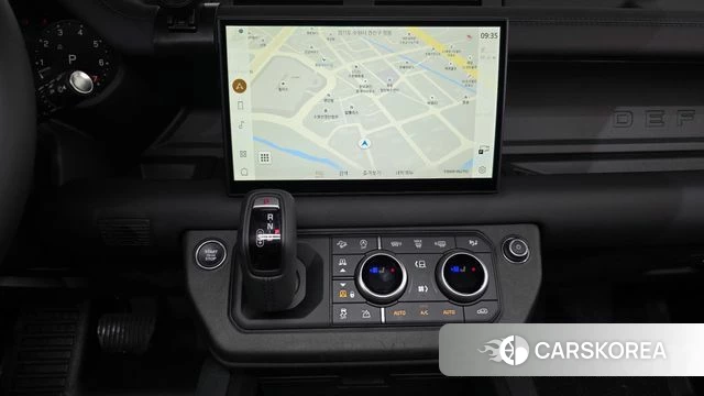 Land Rover Defender (L663) 2024 Черный из Кореи, фото 4