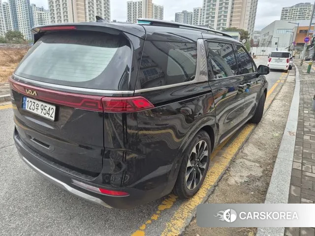 Kia Carnival 4th generation 2023 Черный из Кореи, фото 4