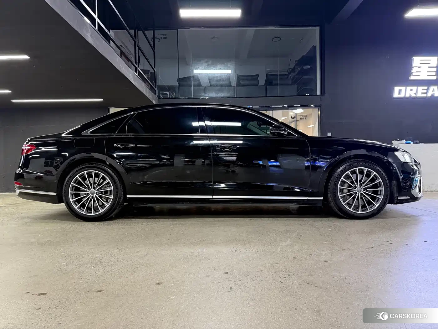Audi A8 2019 Черный из Китая, фото 4