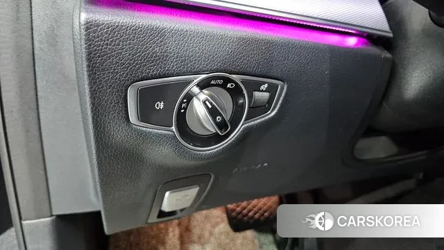 Mercedes-Benz E-Class W213 2019 Черный из Кореи, фото 4