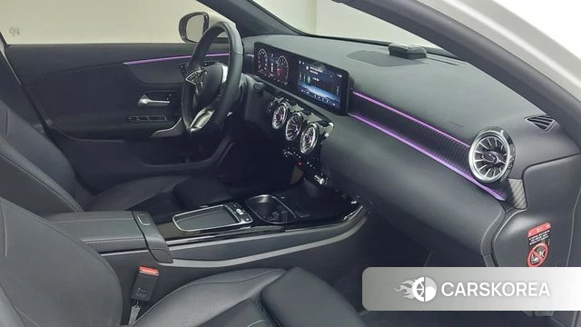 Mercedes-Benz A-Class W177 2024 Белый из Кореи, фото 4