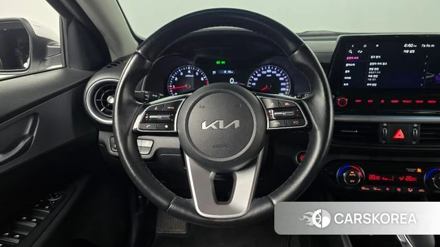 Kia The New K3 2nd generation 2021 Белый из Кореи, фото 4