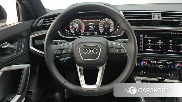 Audi Q3 (F3) 2025 Белый из Кореи, фото 4