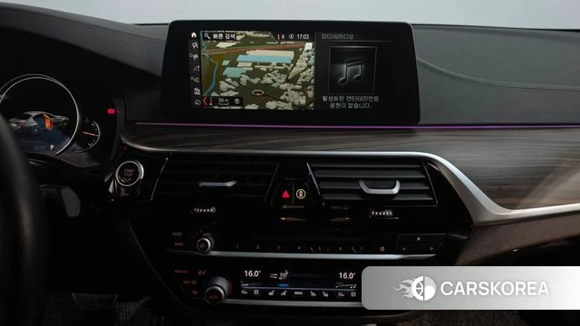 BMW 5 Series (G30) 2018 Синий из Кореи, фото 4