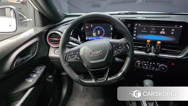 Chevrolet (GM Daewoo) Trax Crossover 2023 Белый из Кореи, фото 4