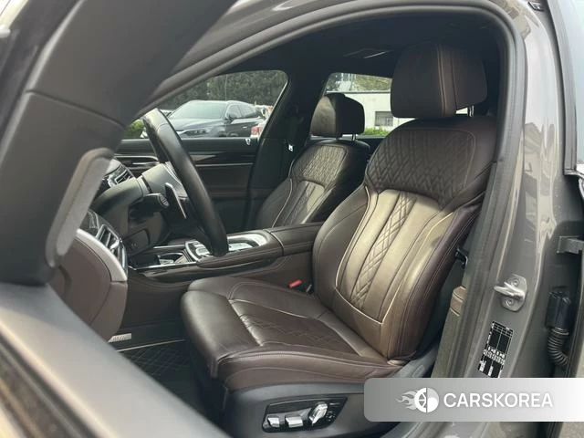 BMW 7 series 2021 Темно-серый из Китая, фото 4