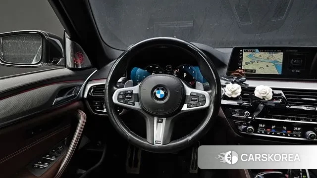 BMW 5 Series (G30) 2019 Белый из Кореи, фото 4