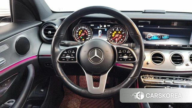 Mercedes-Benz E-Class W213 2018 Белый из Кореи, фото 4