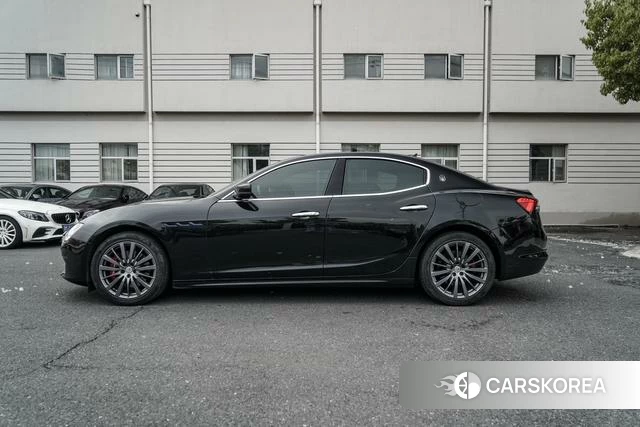 Maserati Ghibli 2021 Черный из Китая, фото 4